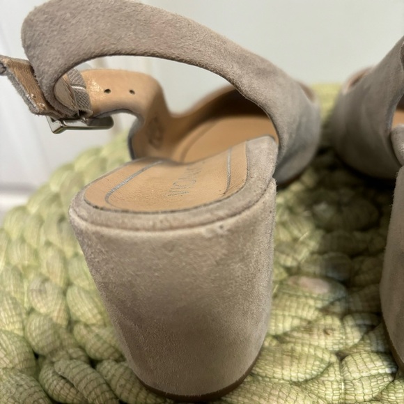 Vionic Plaza Nareen Gray Suede Block Heel Comfort Arch Support Slingback Heels - Picture 8 of 8
